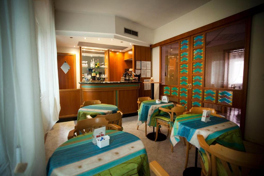 Hotel Marina Bay Rimini Esterno foto
