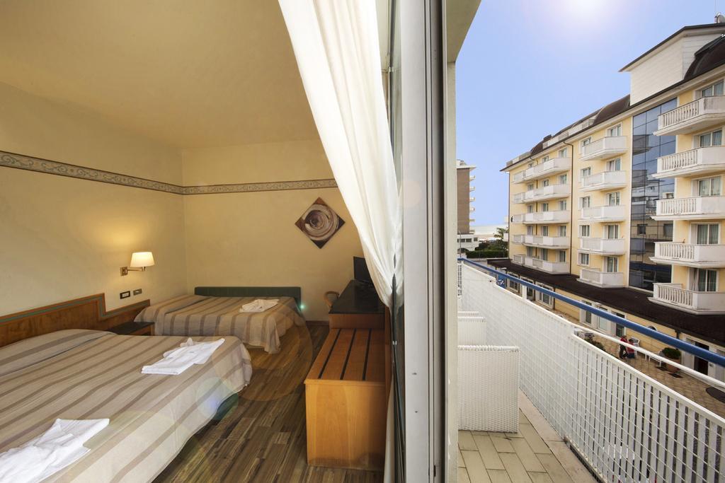 Hotel Marina Bay Rimini Esterno foto