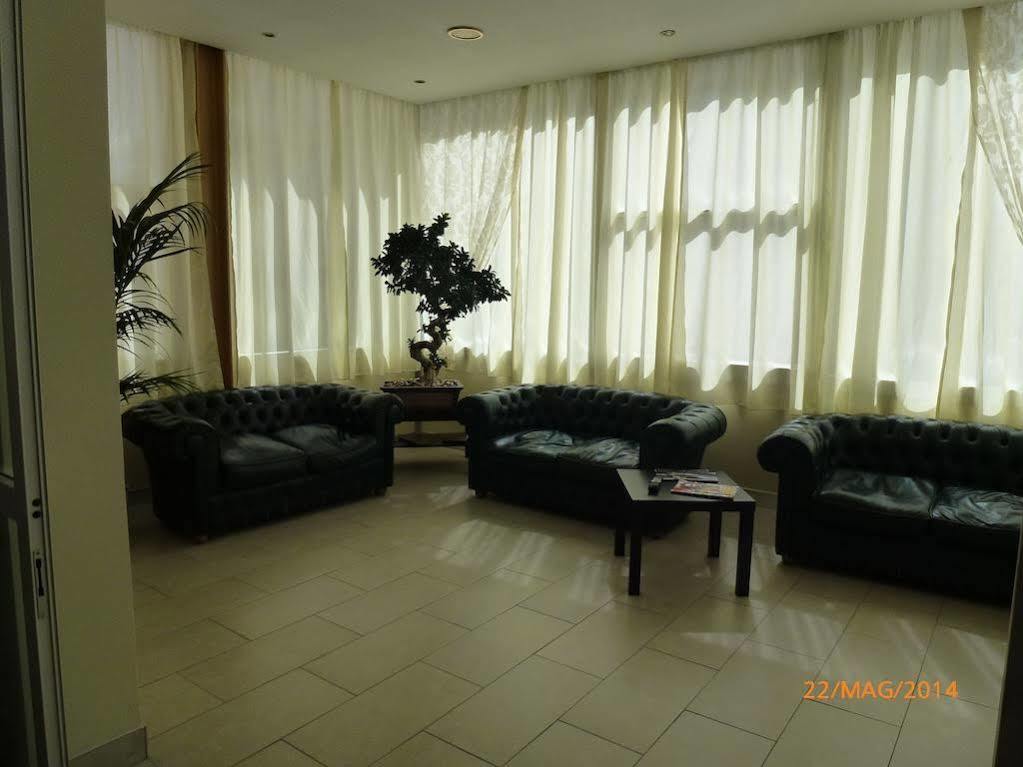 Hotel Marina Bay Rimini Esterno foto