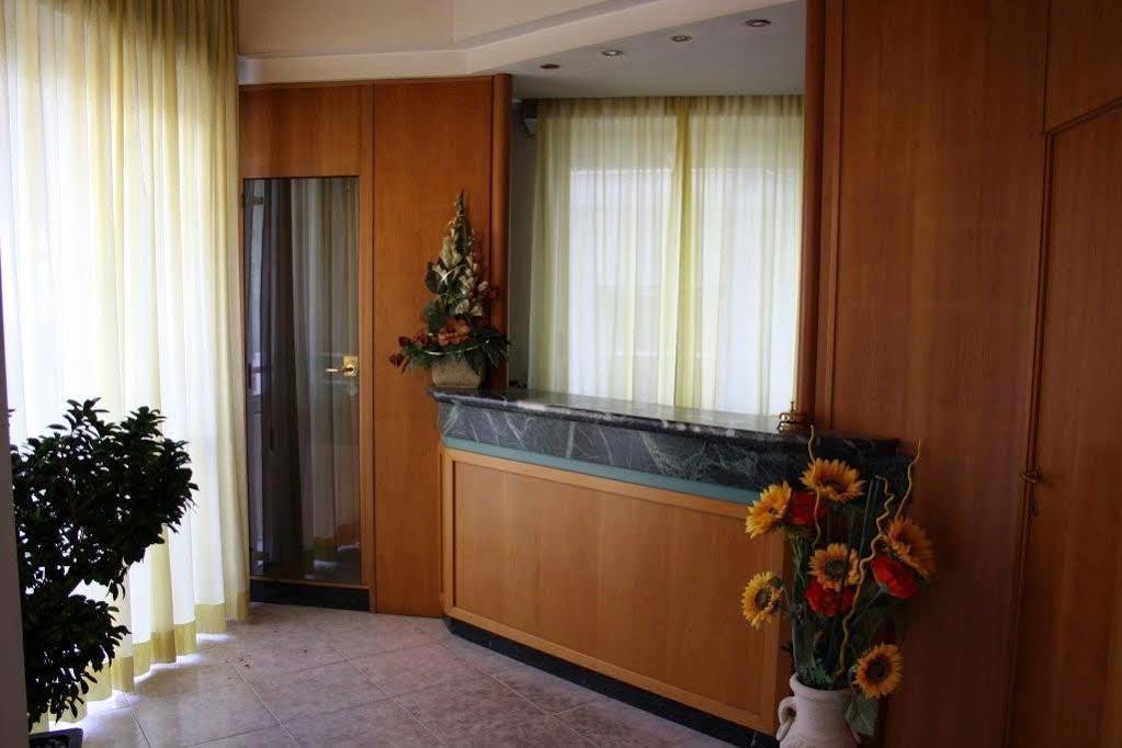 Hotel Marina Bay Rimini Esterno foto